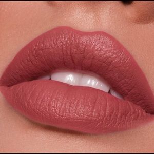 Kylie Cosmetics Hustle Honey Matte Lipstick